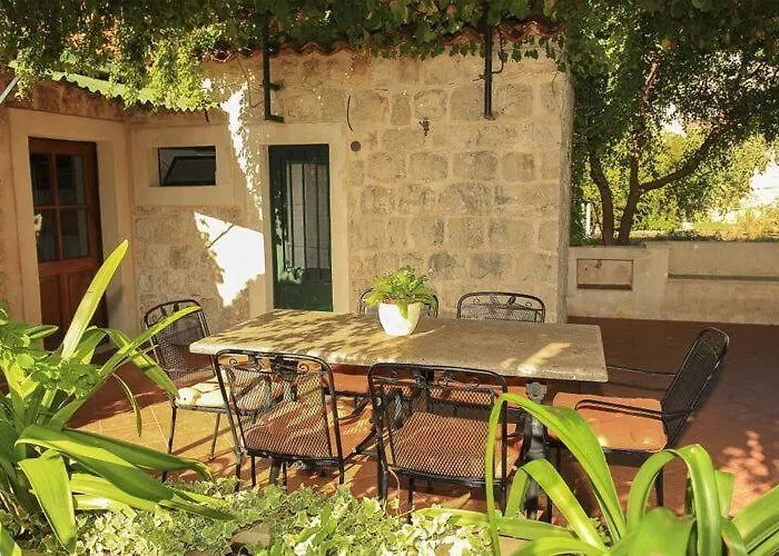 Apartment&rooms Savonari - Two Bedroom With Terrace דירה